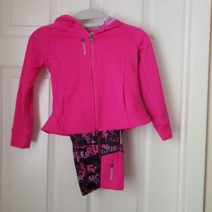 Girls jogging suit